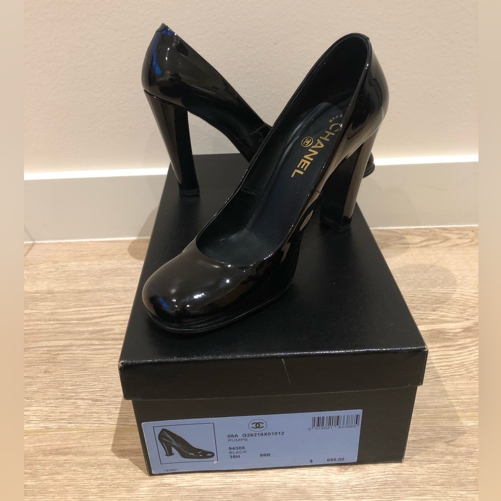 Chanel Black Patent Leather Pump